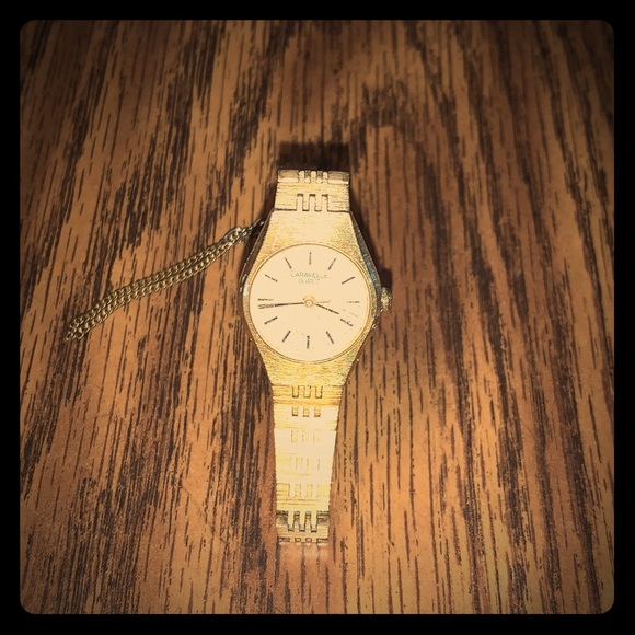 Bulova jewelry Vintage Bulova Caravellewatch - Picture 1 of 4